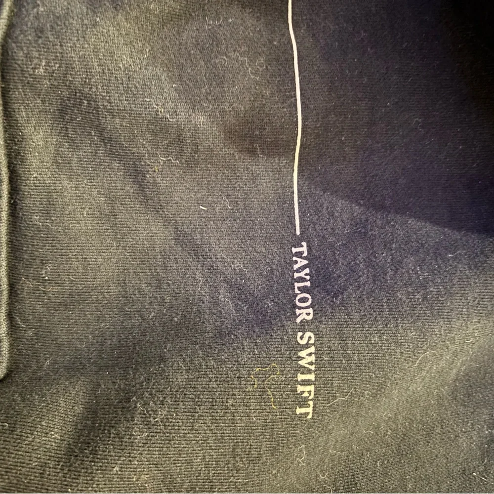 Taylor Swift TTPD Black Hoodie with Monochrome Portrait S - Picture 4 of 5